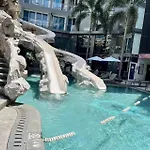 芭提雅中心地带 Centara Avenue 一房公寓5楼紧邻海滩酒吧街智能电视